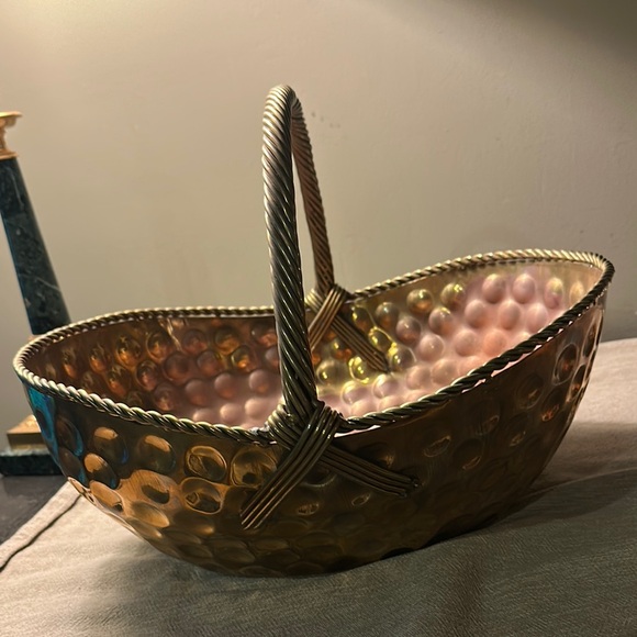 Vintage Large Elegant Hammeredbrass Basket